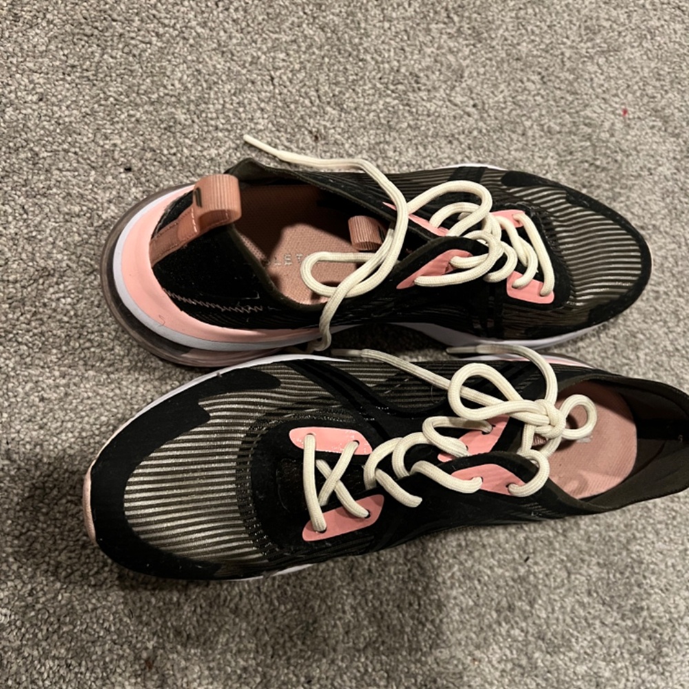 Fabletics Sneakers - image 6